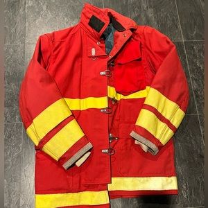 Globe MFG Firefighter Turnout Gear Jacket